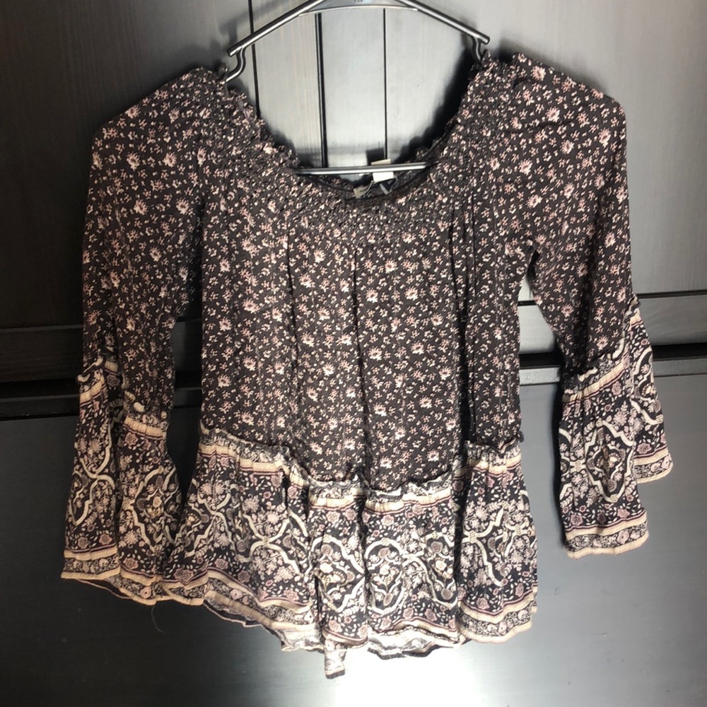 American Eagle Off the Shoulder Top